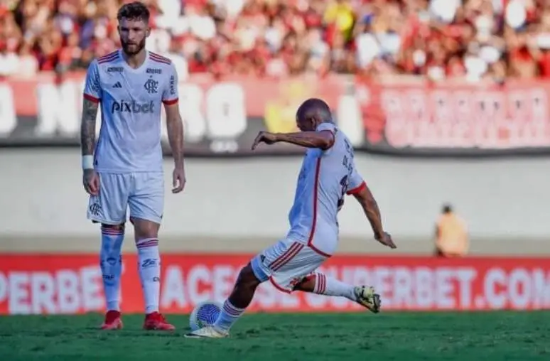 Goleador no Flamengo: De La Cruz estreou com gol no Brasileirão