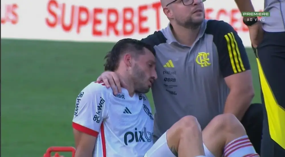 Lesão de Viña preocupa o Flamengo