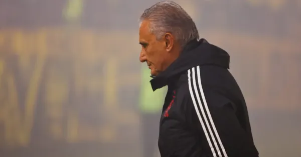 Flamengo demite Tite: Torcida pressiona após eliminação na Libertadores e desempenho irregular