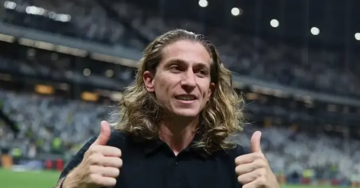 Filipe Luís: Trajetória no Flamengo e Licença PRO para Libertadores